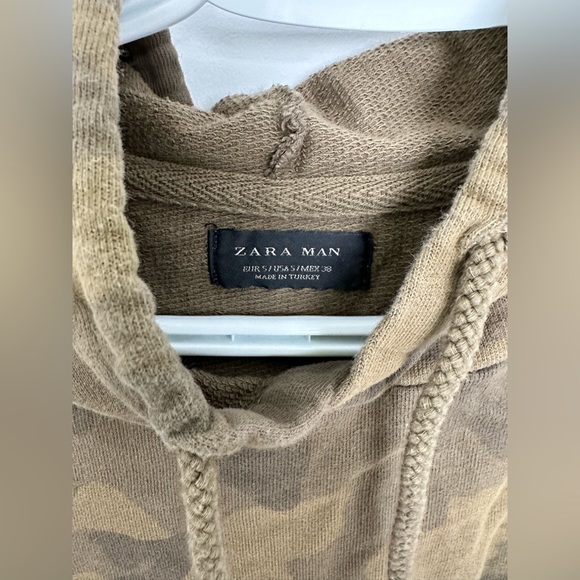 Short Sleeve Hoodie - Picture 2 of 3